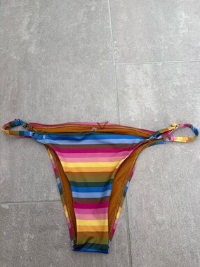 NEW Vitamin A Moss Adjustable Side String Bikini Bottom $156 MSRP Size M